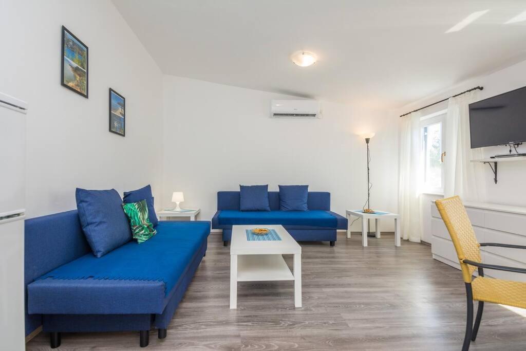 Family Patio Vir Exterior foto